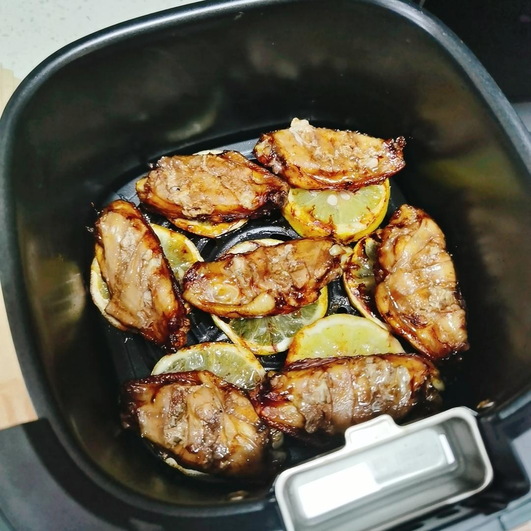 好吃到舔手指‼️空气炸锅版简单快手的柠檬烤鸡翅❗️的做法 步骤8