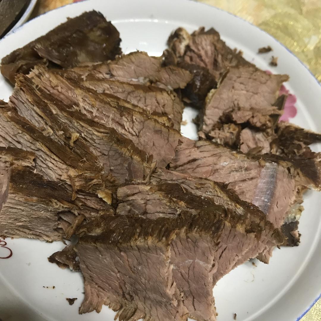 卤牛肉