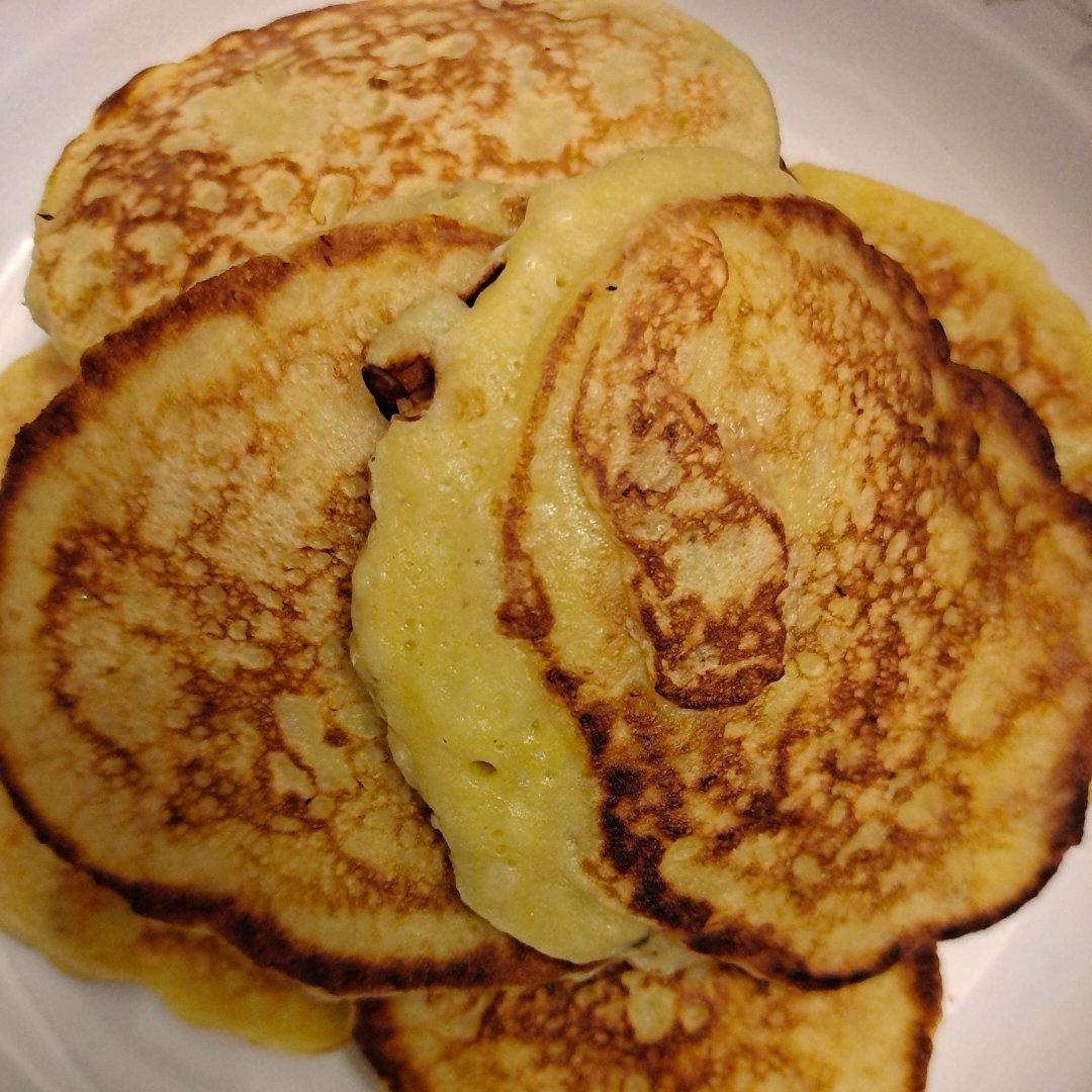 1刘三姐做的香蕉牛奶早餐饼