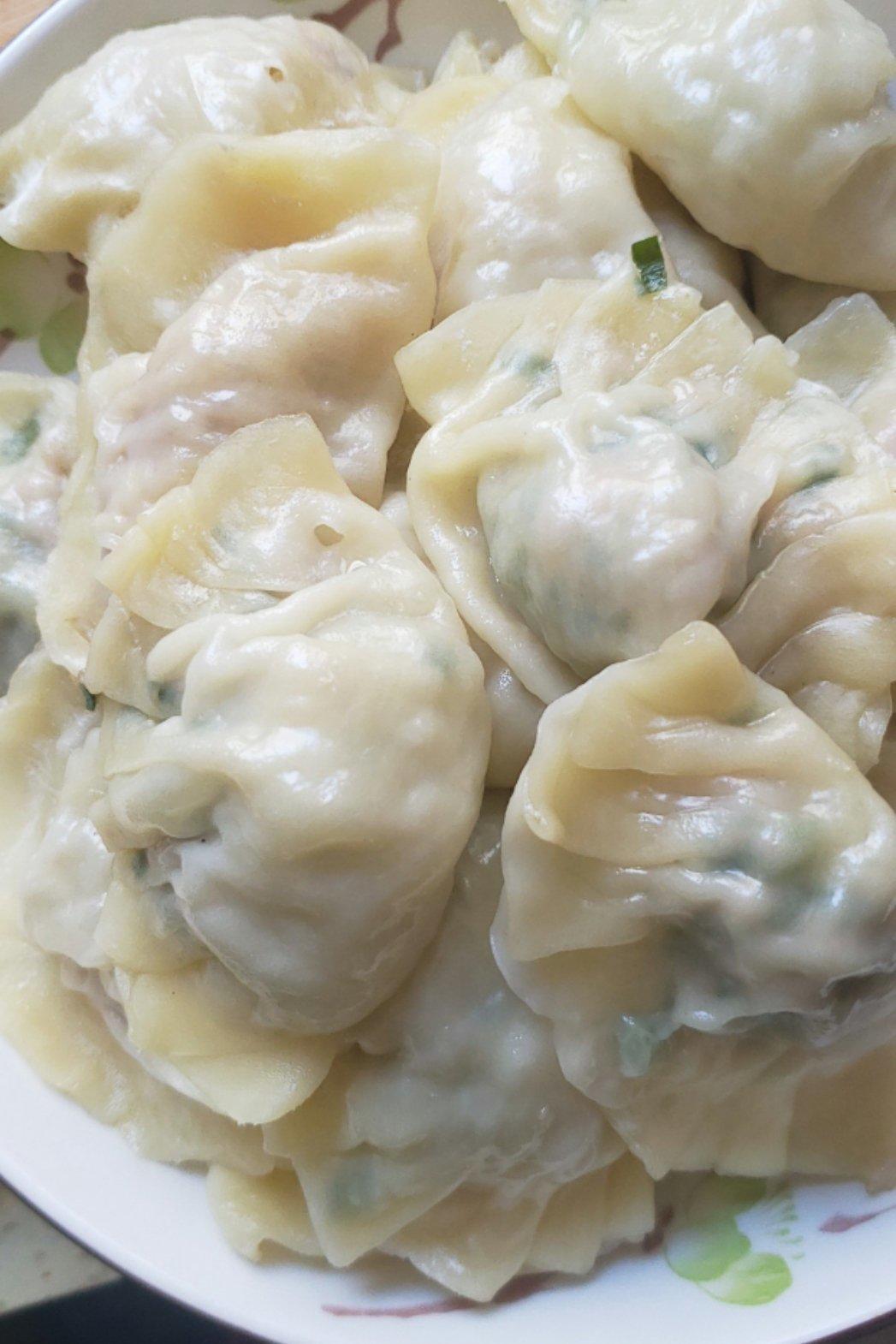 猪肉大葱烫面蒸饺