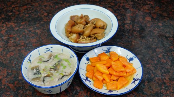 潮州山哥月子菜谱：鳝鱼粥，酱油猪脚，炒木瓜的做法