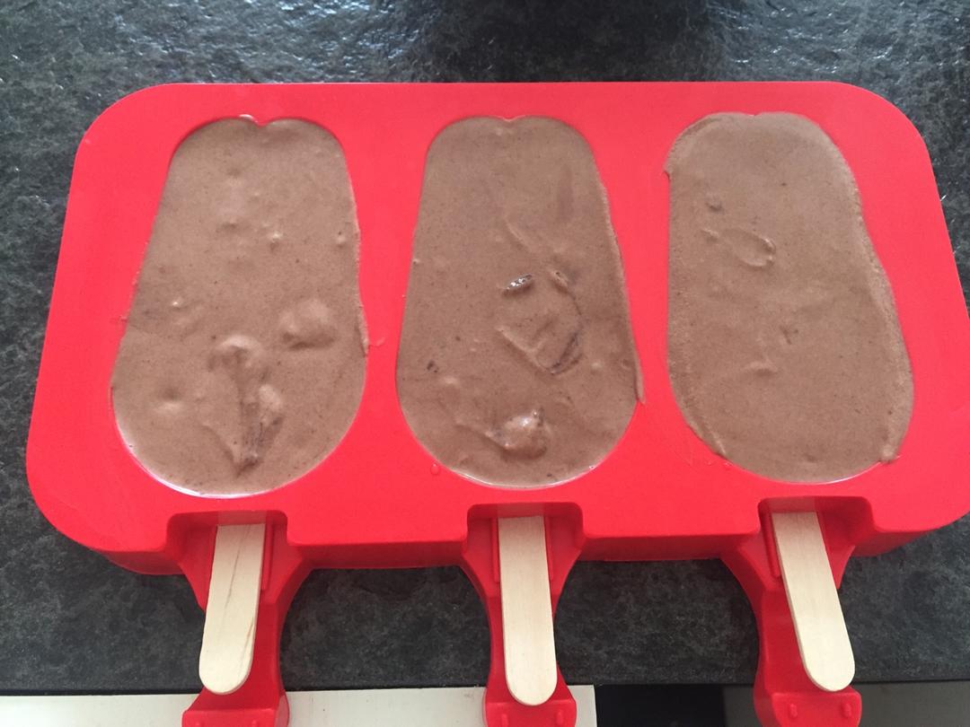 艾米雷妈咪做的巧克力酸奶雪糕