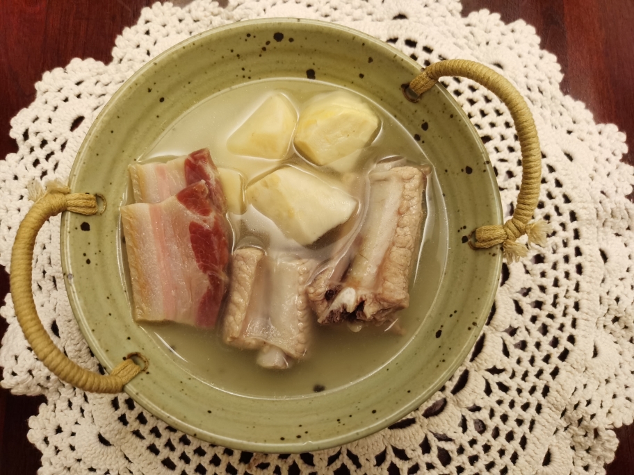 咸肉排骨冬笋汤（腌笃鲜）的做法