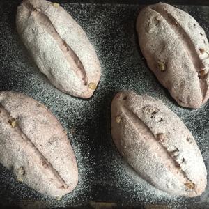 紫米核桃面包的做法 步骤11