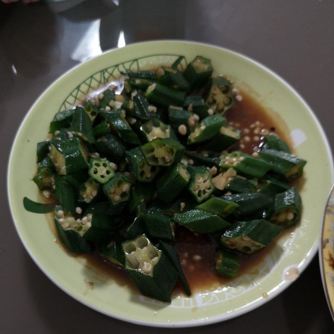 蒜香蚝油秋葵（下饭版）