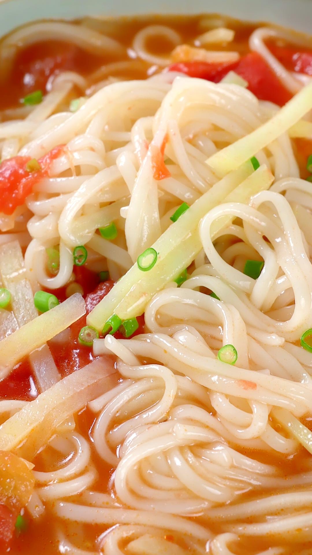 土豆西红柿汤面的做法