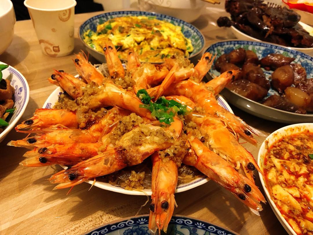 蒜蓉粉丝蒸大虾