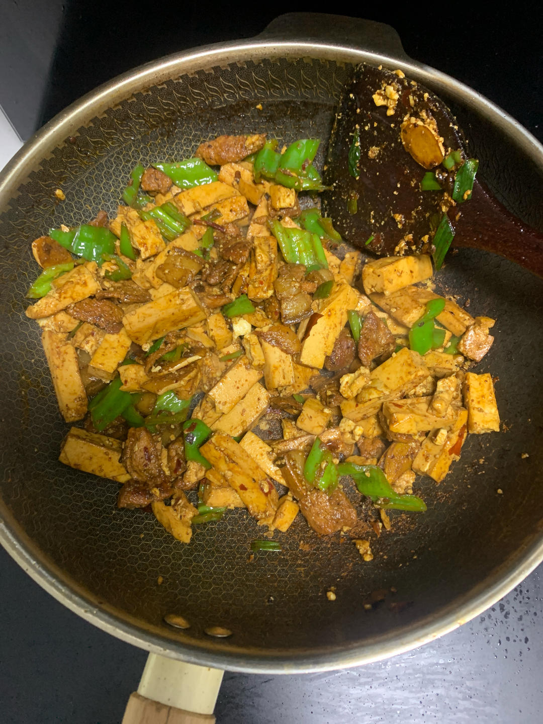 五花肉炒豆干