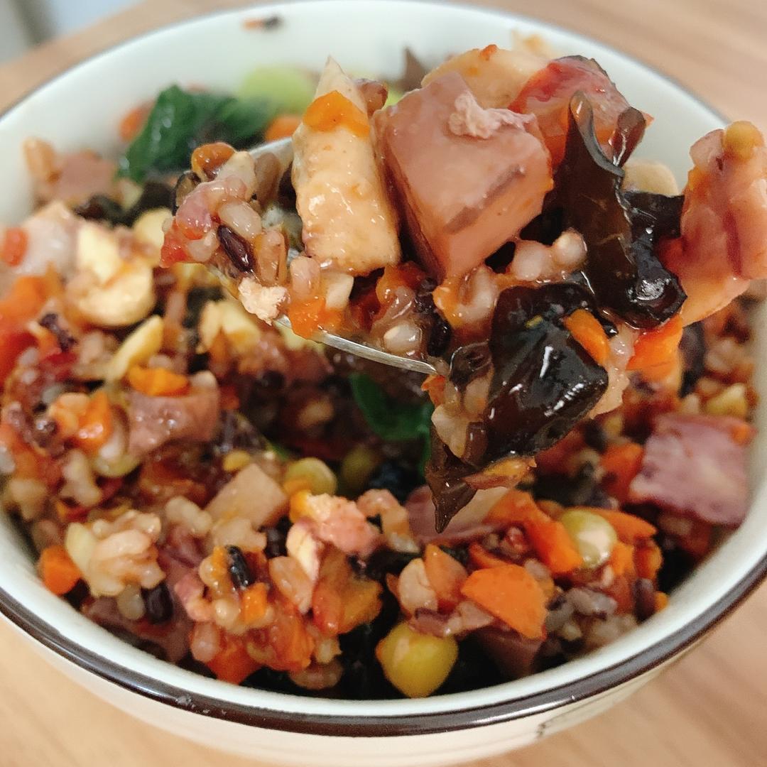 【健康工作餐系列】香菇杂蔬鸡胸肉焖饭