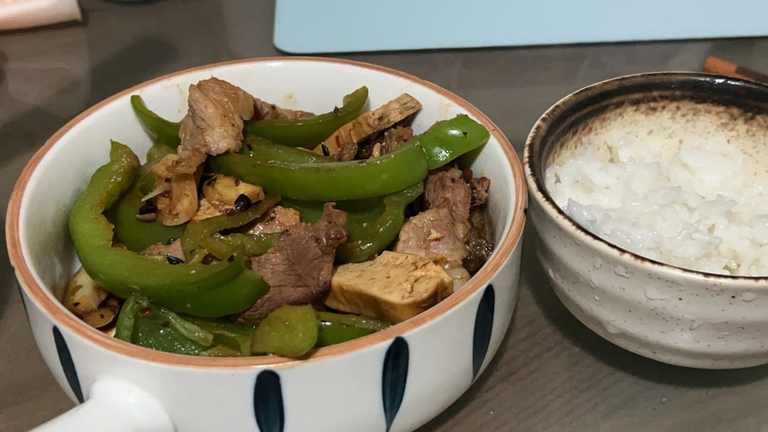 正宗辣椒炒肉