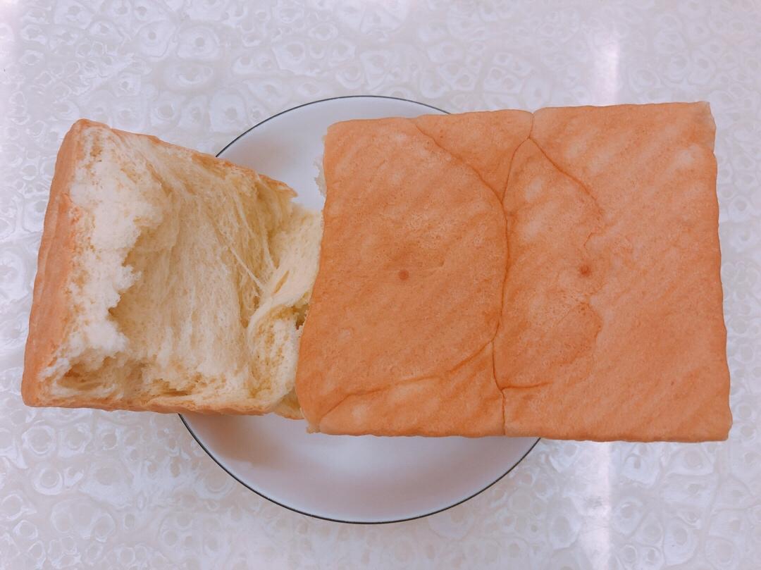 只需一次发酵的超软吐司（附面包机揉手套膜攻略）