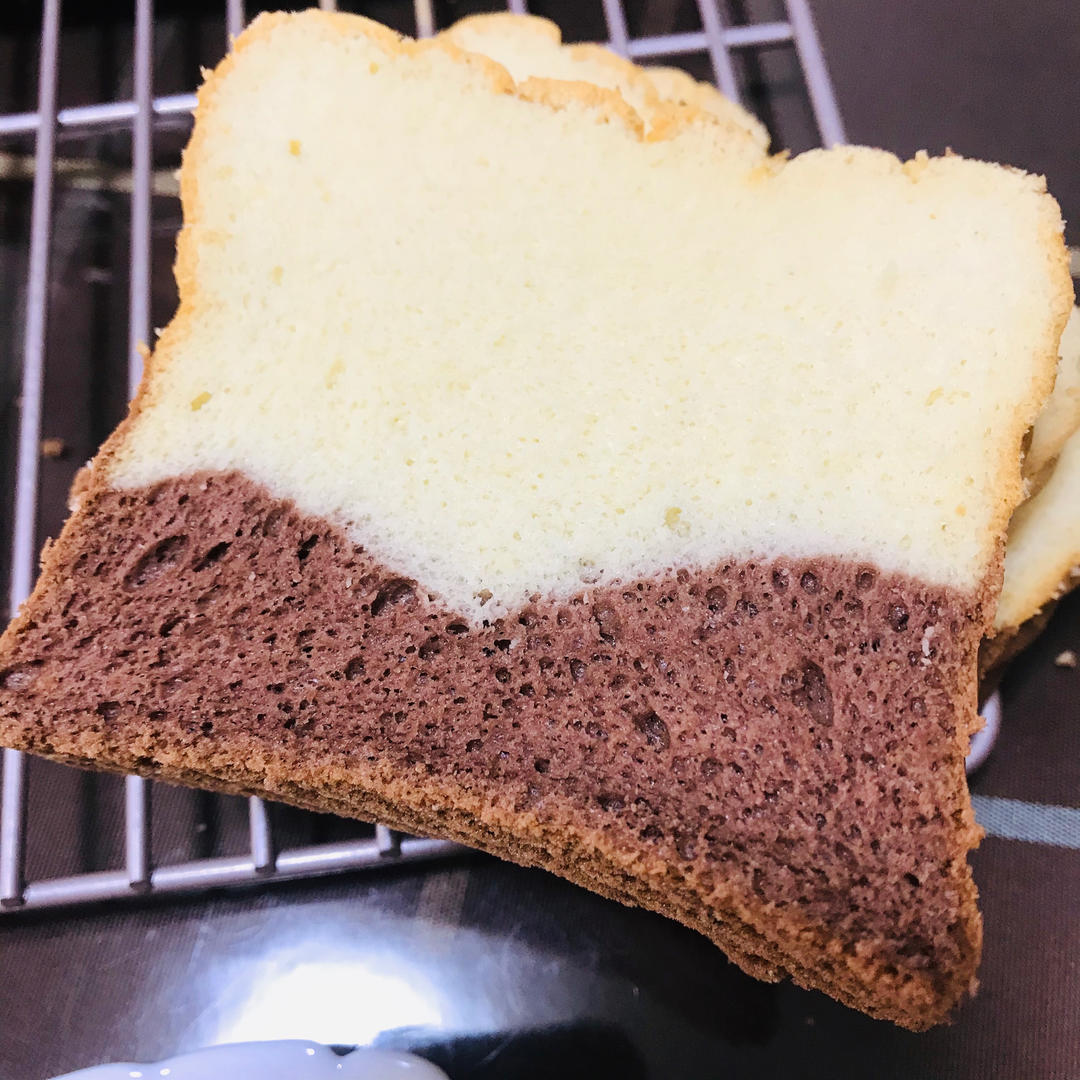 蛋糕店超🔥的金枕蛋糕｜口感绵密🍰松松软软