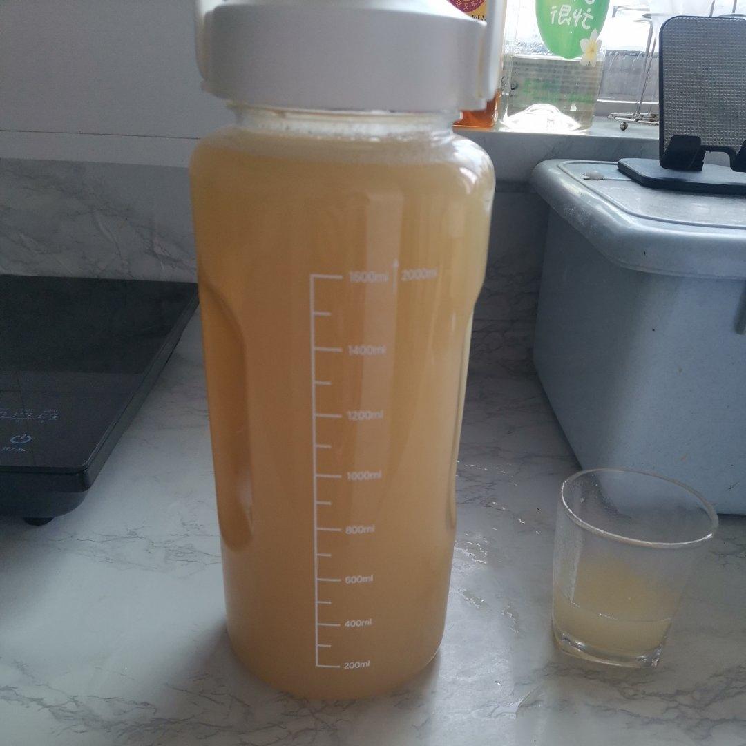 纯纯正正的鲜桃汁
