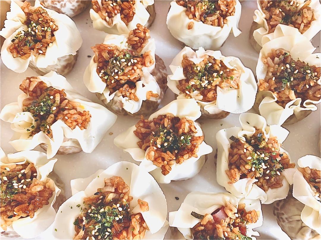 今年最美味的就是它了！馅料超足的咸蛋黄烧卖！