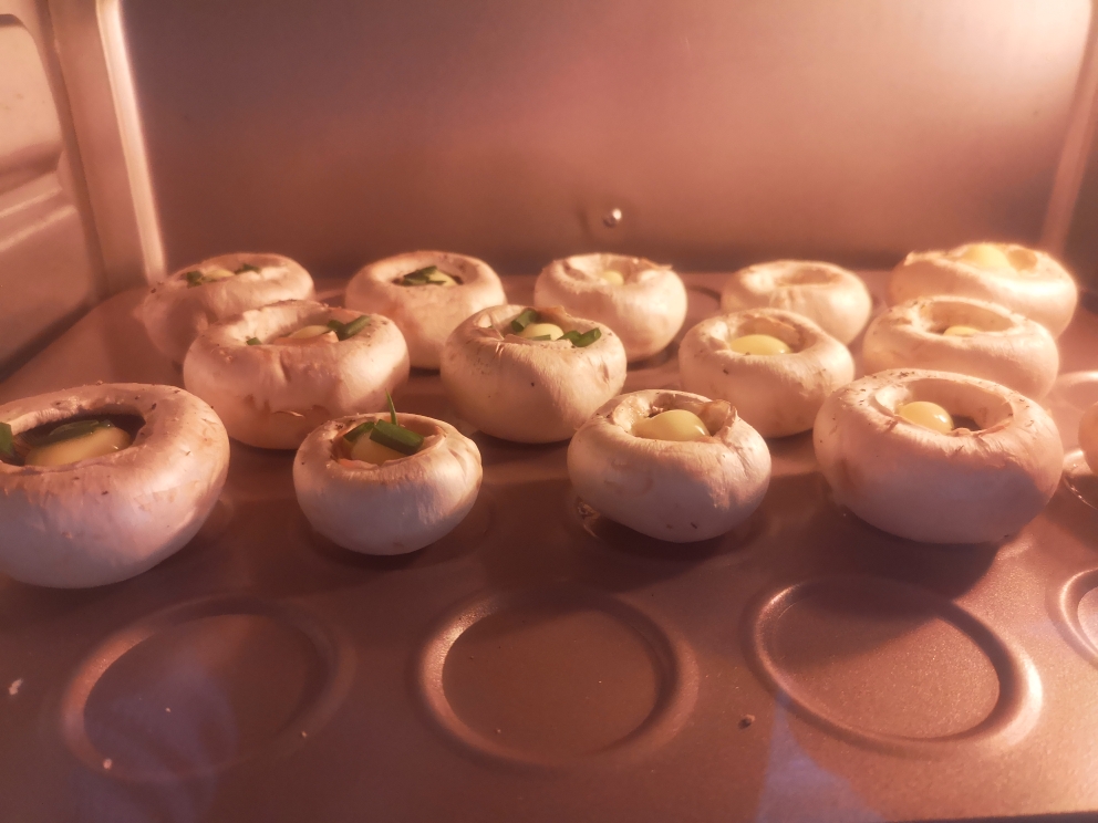 黄油烤蘑菇的做法 步骤4