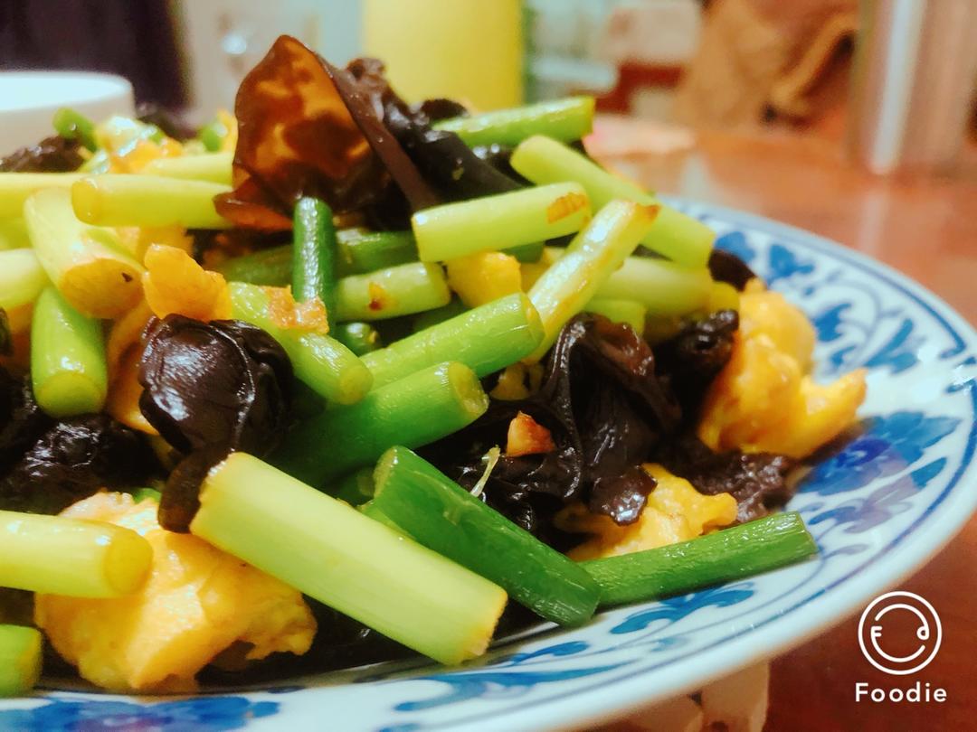 蒜薹炒鸡蛋