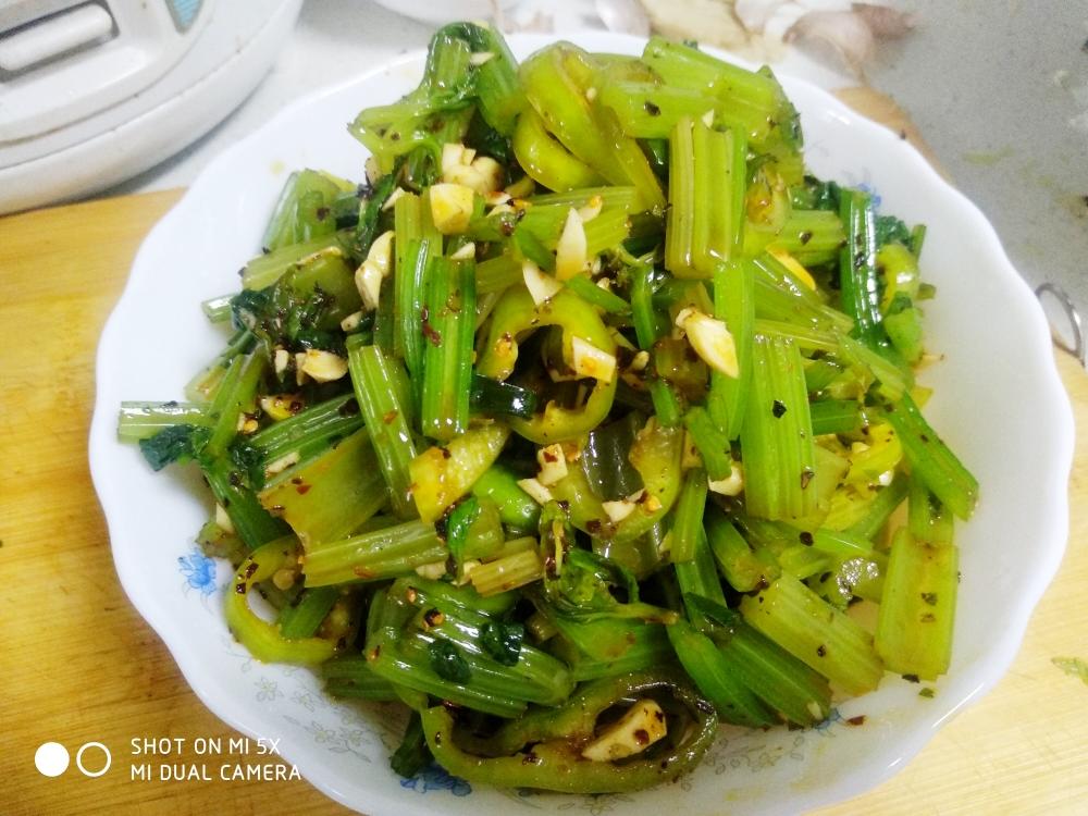 芹菜青椒咸菜