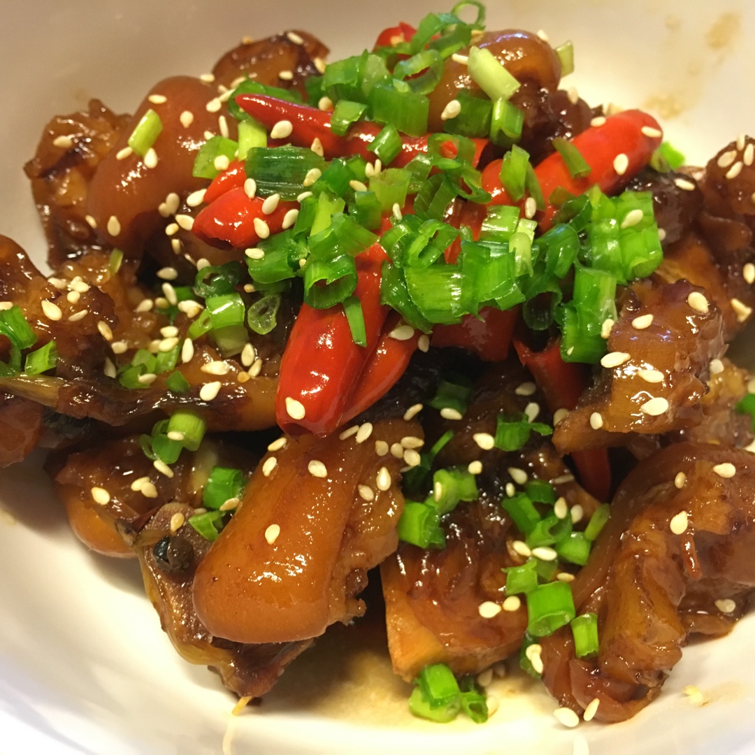 美味的家常菜：红烧猪蹄