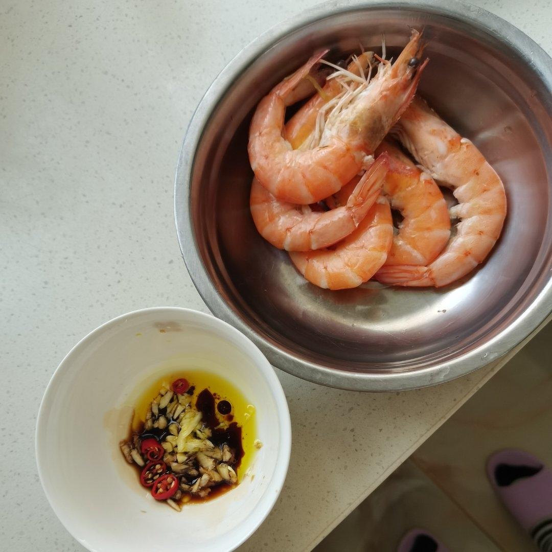 水煮虾（灵魂蘸料汁很关键哈😄）