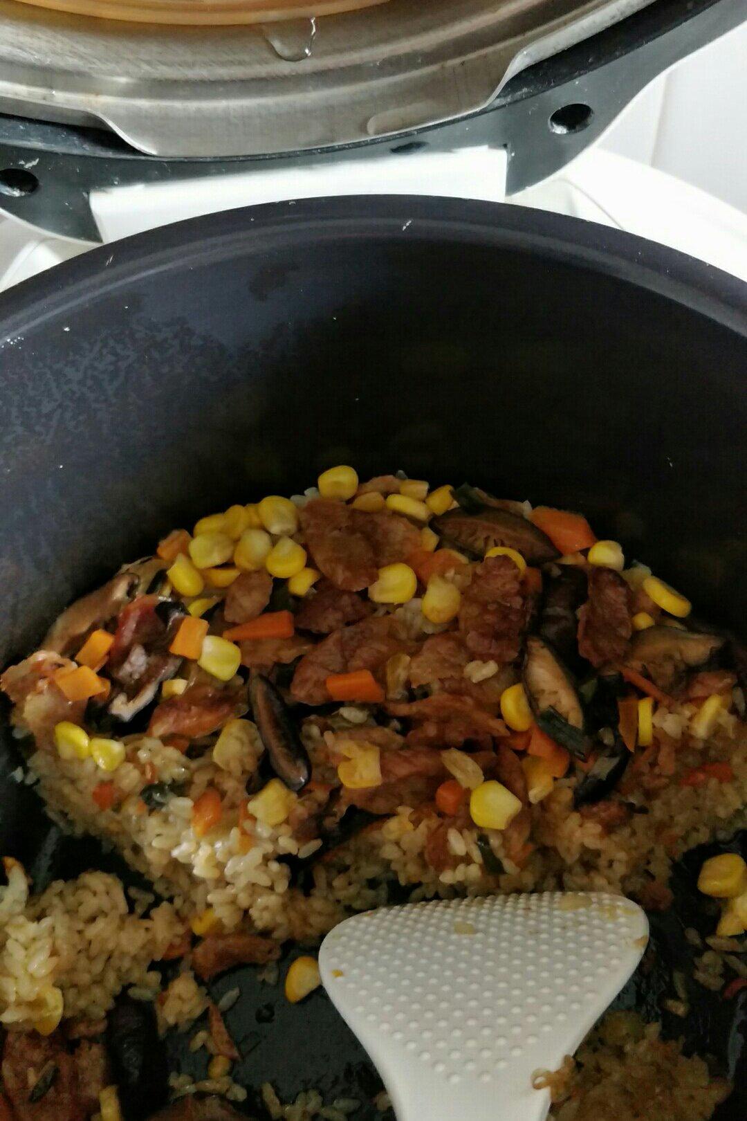 电饭锅版香菇腊肠饭