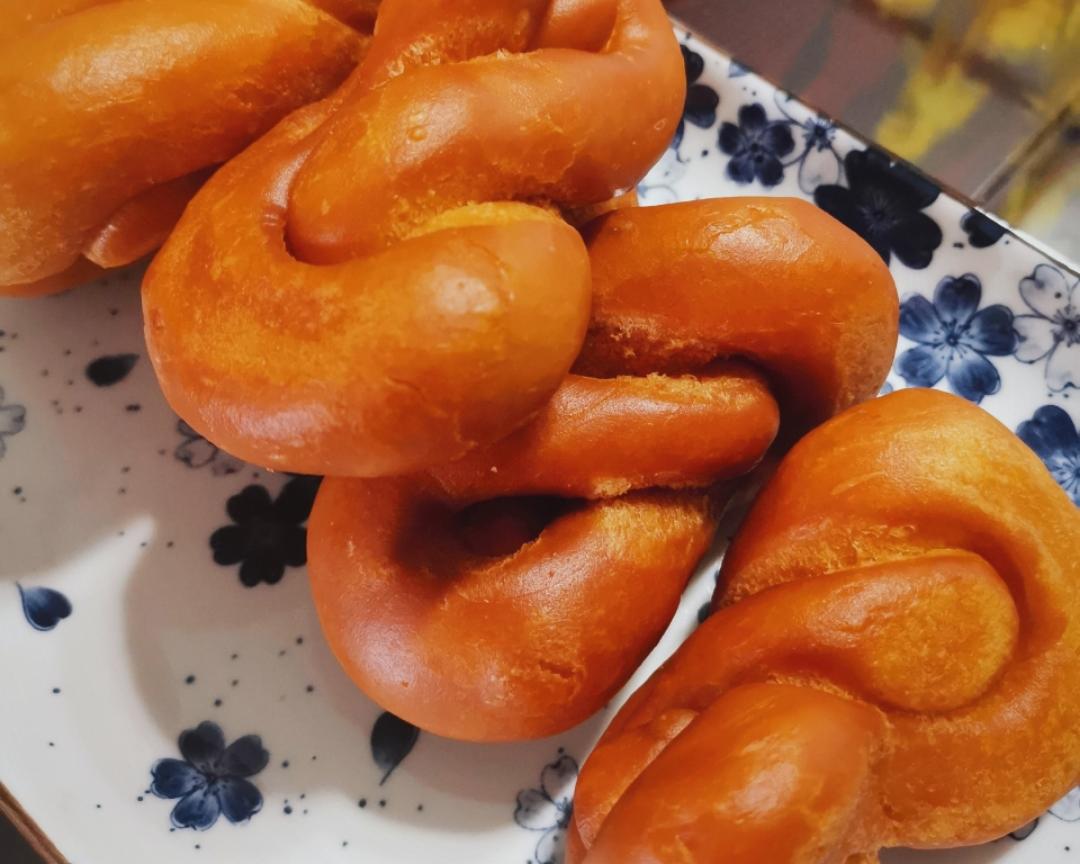 南瓜软麻花 南瓜软麻花