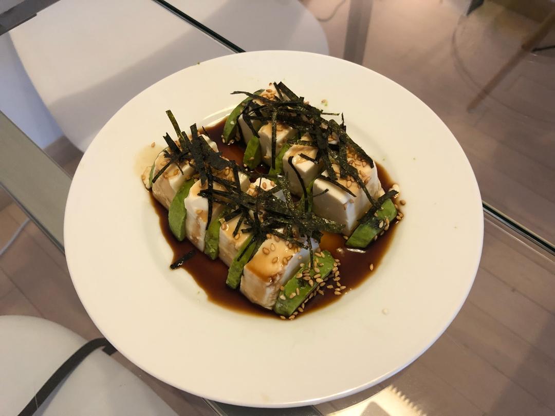 牛油果豆腐沙拉