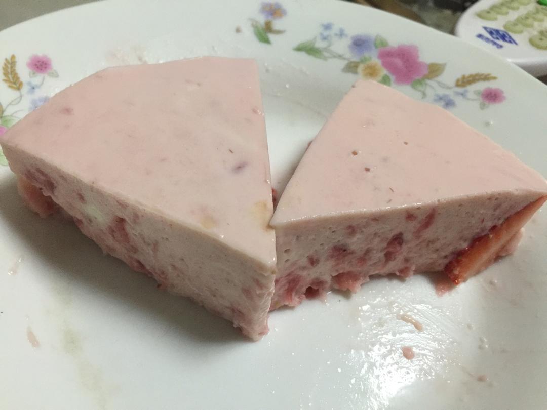 草莓慕斯（无需蛋糕片）