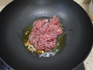 葱爆牛肉的做法 步骤5