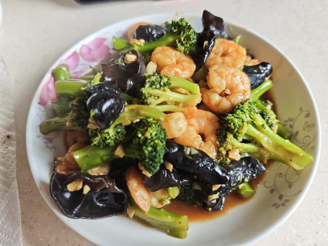 减肥去脂的西兰花炒虾仁