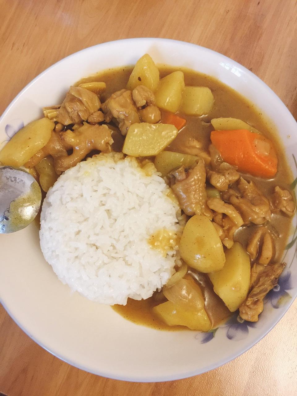 咖喱鸡肉饭