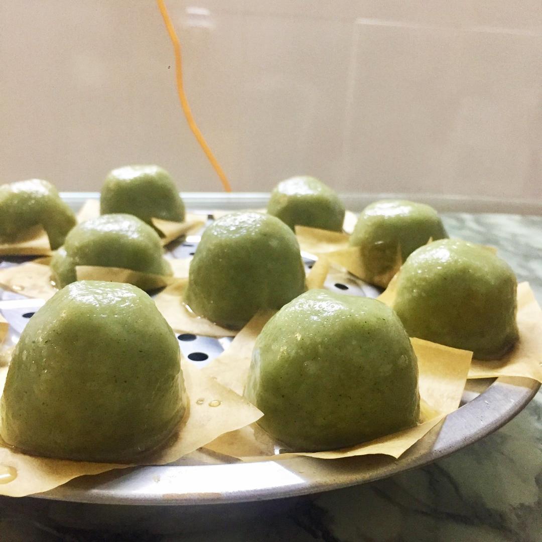 网红青团～～咸蛋黄肉松青团