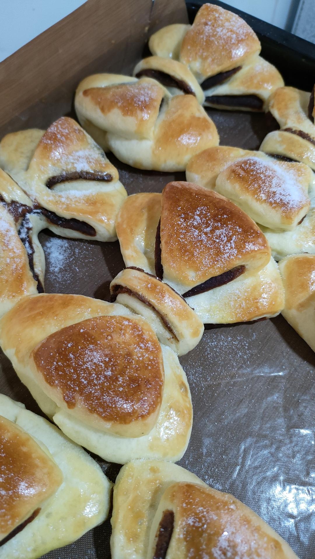 好吃又好看的蝴蝶结🎀豆沙面包