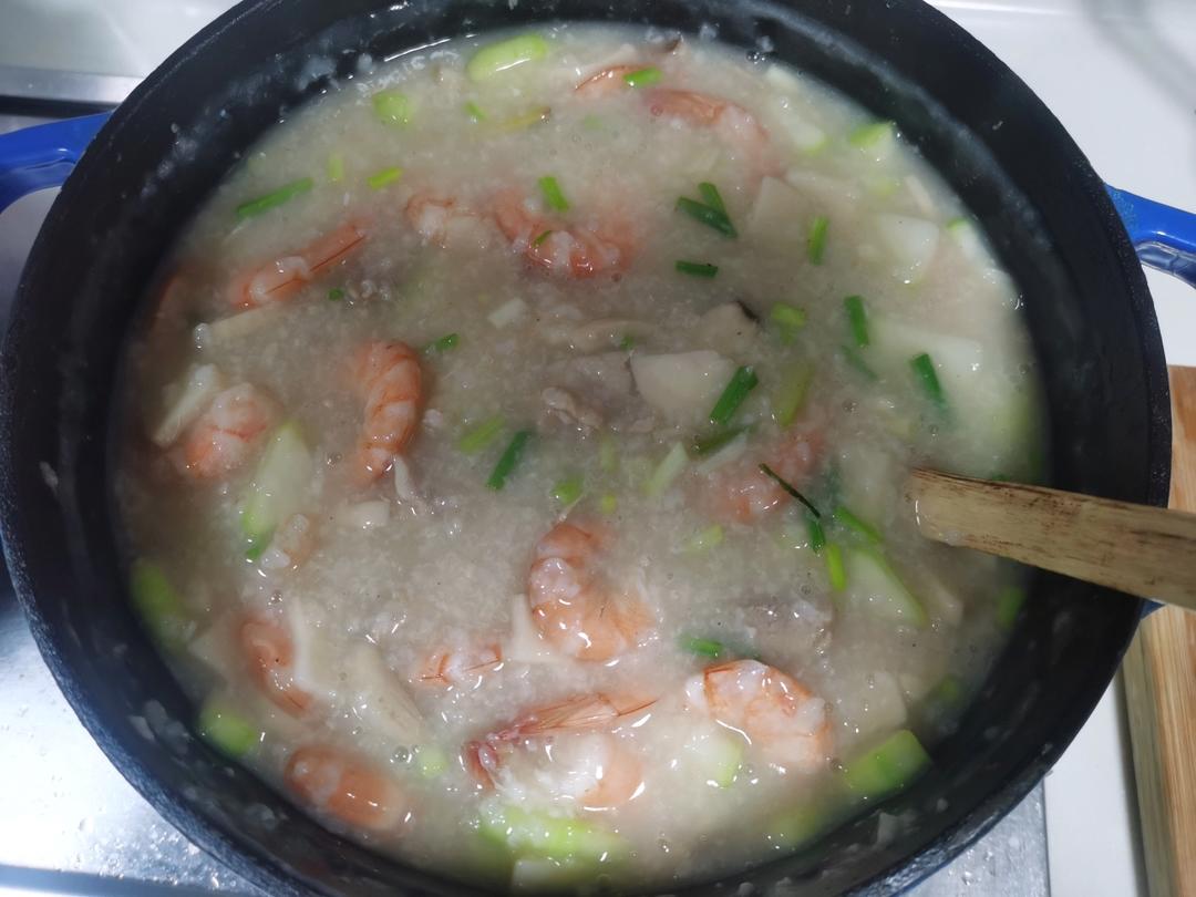 白贝鲜虾鸡粥（附基围虾处理方法）