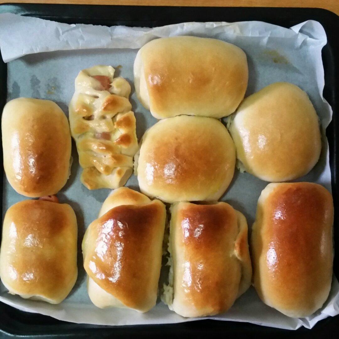 火腿肉松面包卷