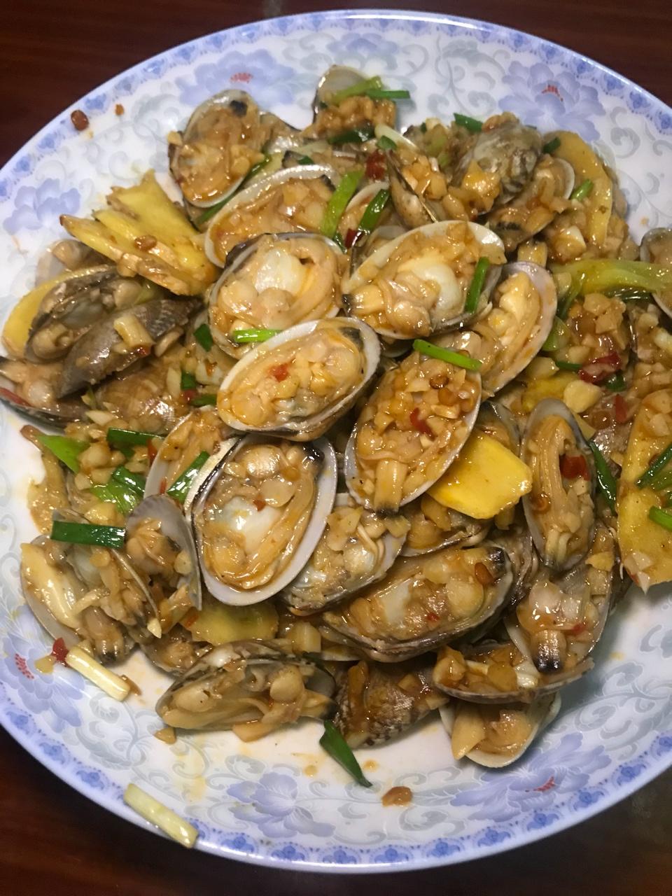 蒜香炒花甲