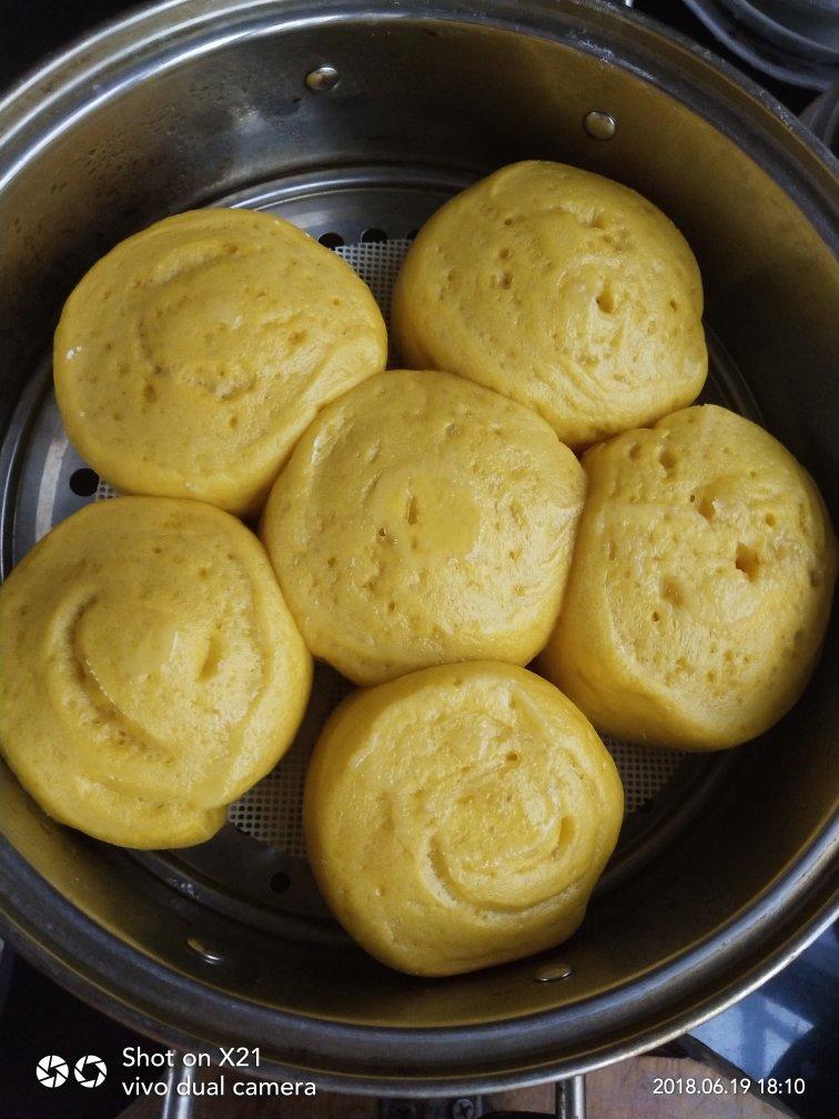 新手也可以--详解如何做出人见人爱、金黄的南瓜馒头