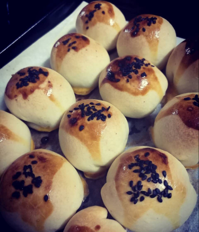 豆沙蛋黄酥