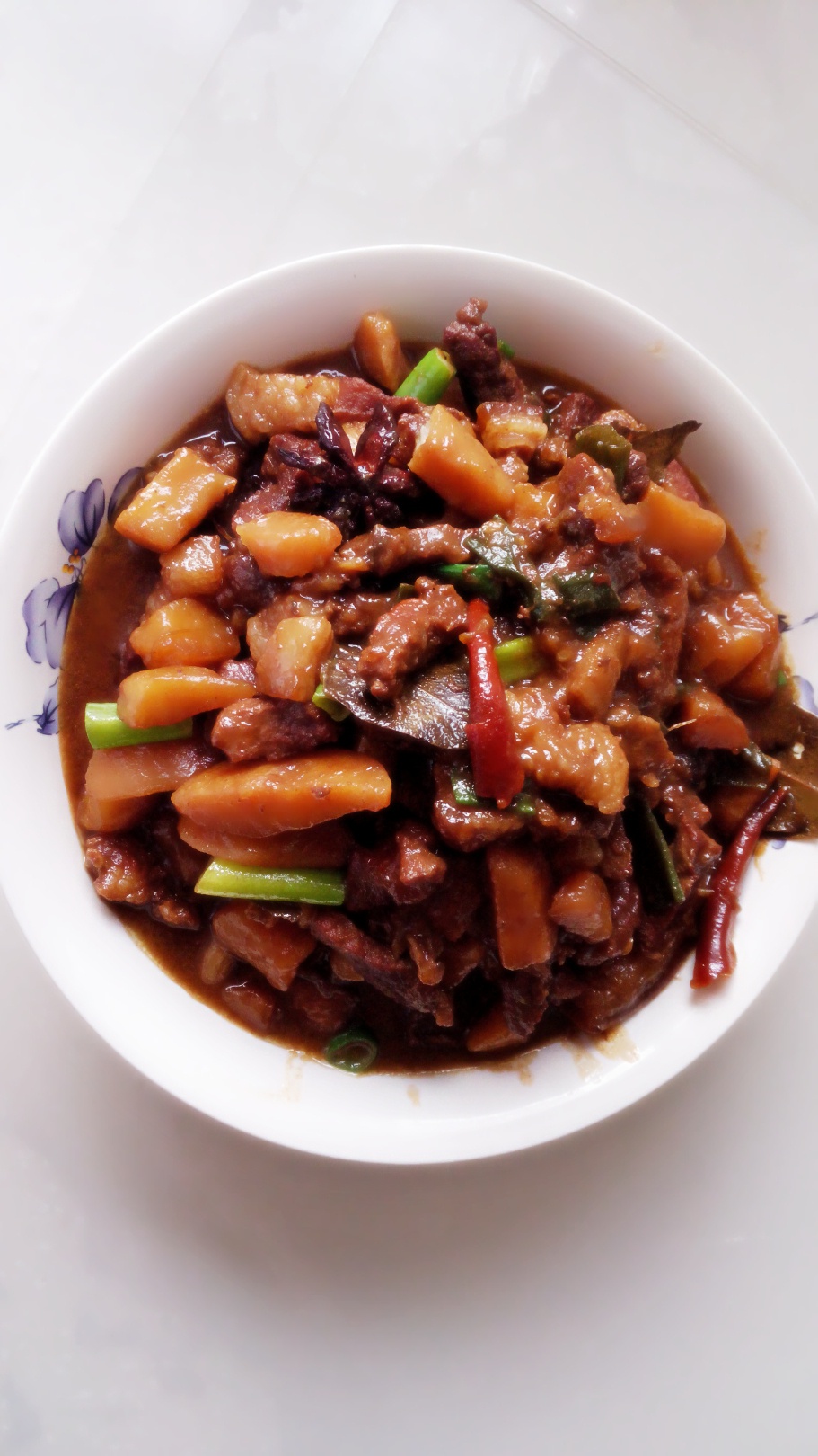 红烧肉炖土豆
