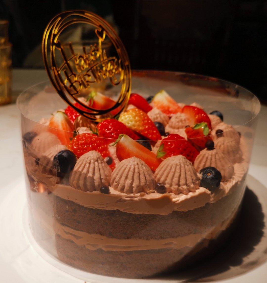 巧克力马斯卡彭脆珠冰淇淋盒子蛋糕