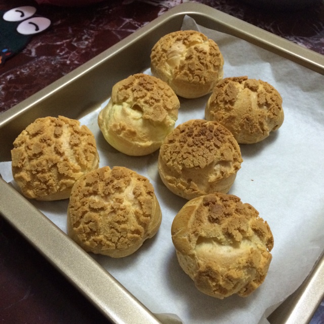 酥皮奶油泡芙--#皮黑森林#