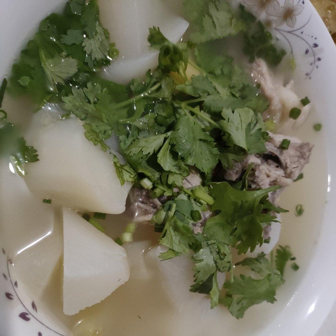 萝卜炖排骨-秋冬懒人汤
