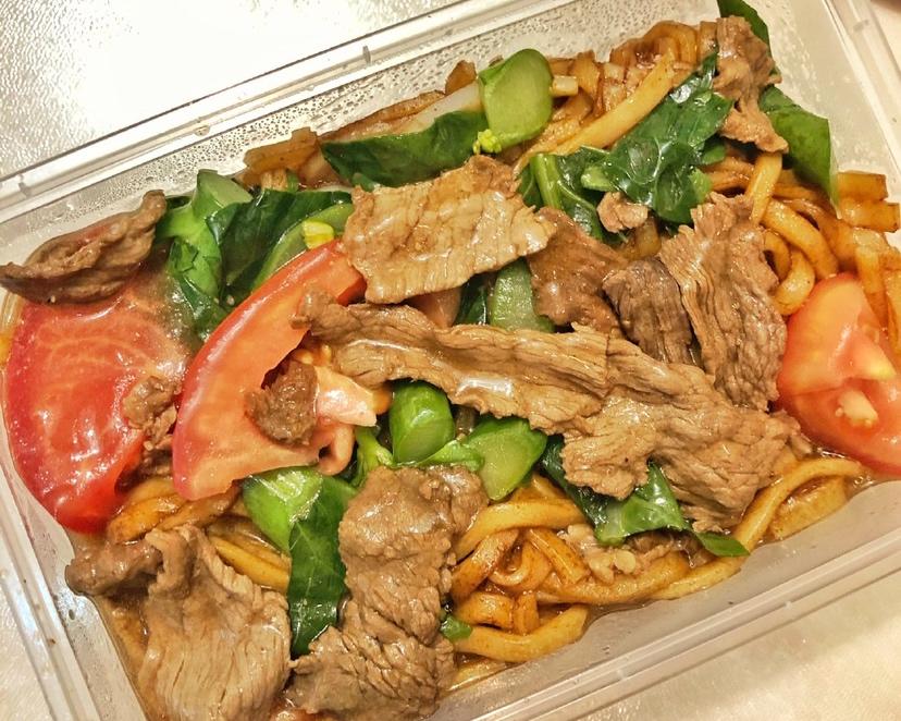 湿炒牛肉粿条的做法