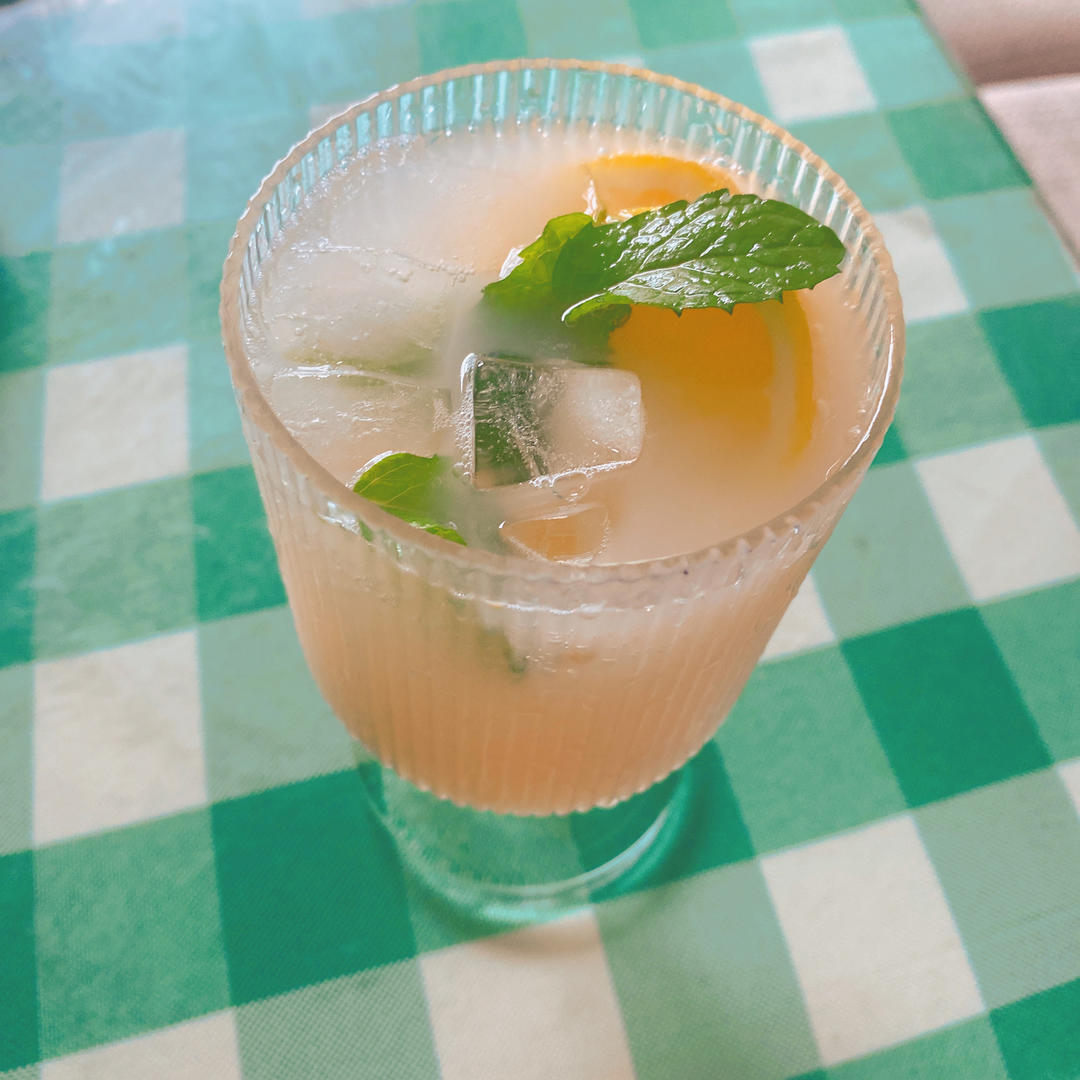 养乐多莫吉托mojito