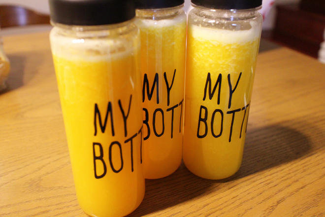 鲜榨菠萝橙汁（惠人原汁机）的做法