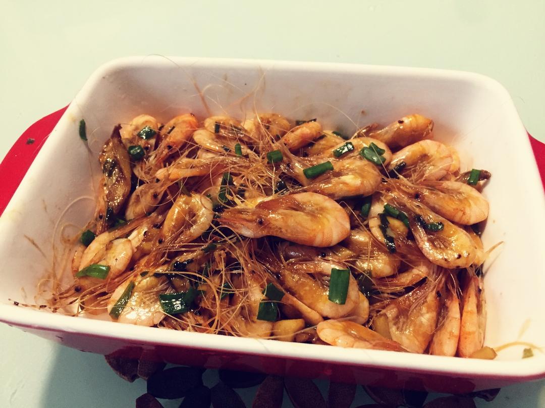 im一只鱼做的油爆白米虾