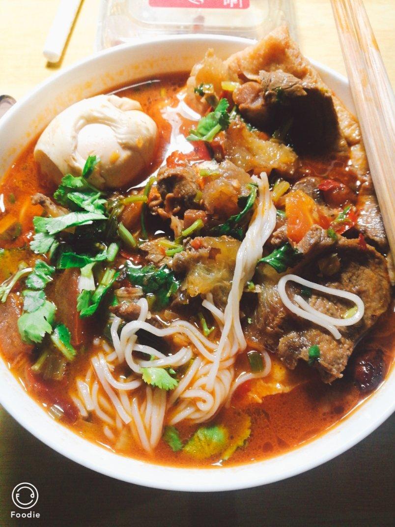 台湾牛肉面 Taiwan Noodles