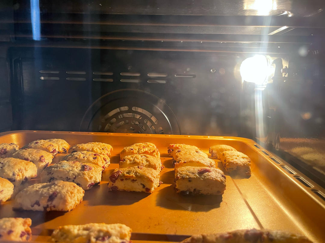 消耗淡奶油的司康