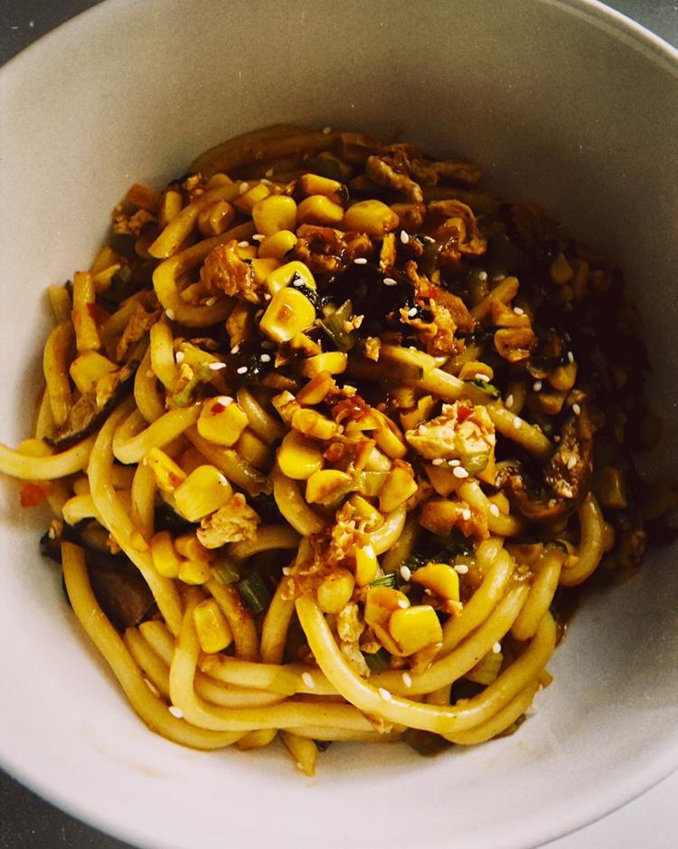 予塔塔做的韩酱炒乌冬