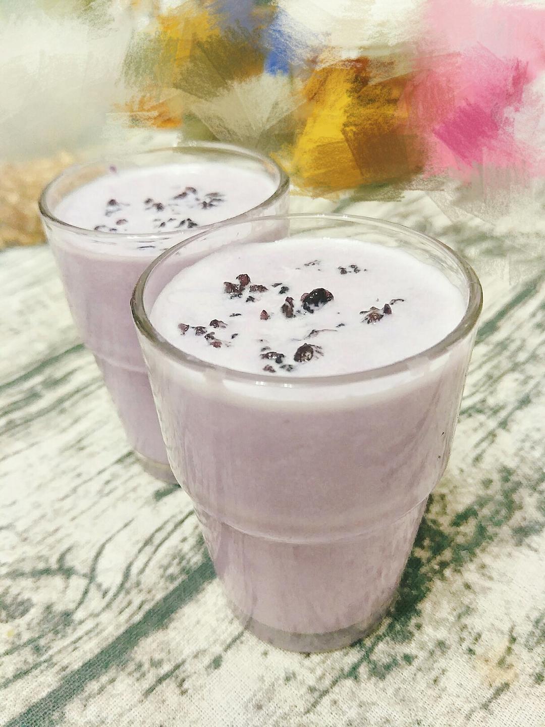 蹦跶的猪仙女儿做的紫薯牛奶饮