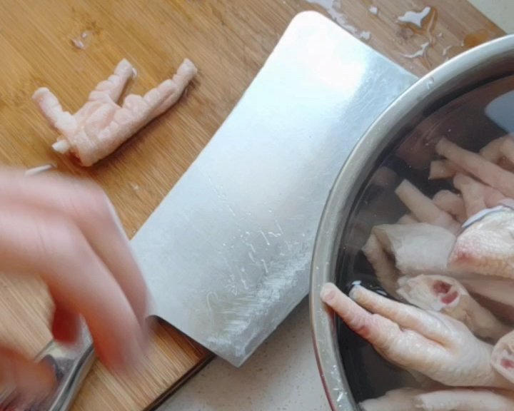 烧烤味鸡爪的做法 步骤2